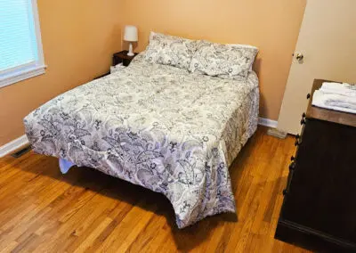 Clare’s Cove bedroom at Maryville Retreat Center, an ideal place to stay when attending a Christian conference or looking for spiritual renewal.